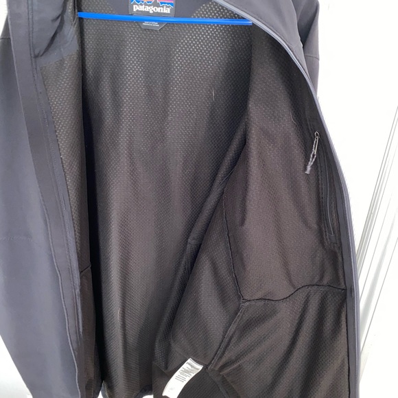 Patagonia Rain Coat - Picture 3 of 4